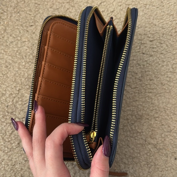 Joy & Iman Navy Leather Wallet - Picture 7 of 8